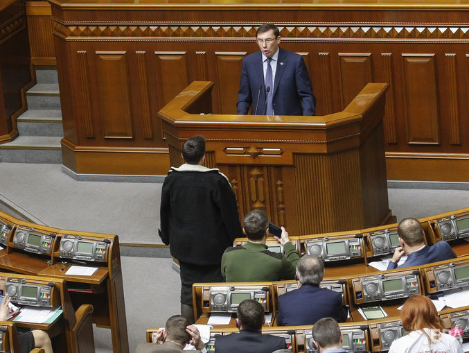 Луценко заявив, що за "терористичним дуетом Рубан–Савченко" може стояти "Український вибір" Медведчука