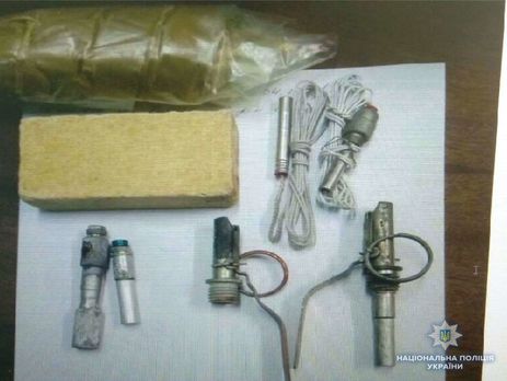 У Києві в метро затримали чоловіка з вибухівкою