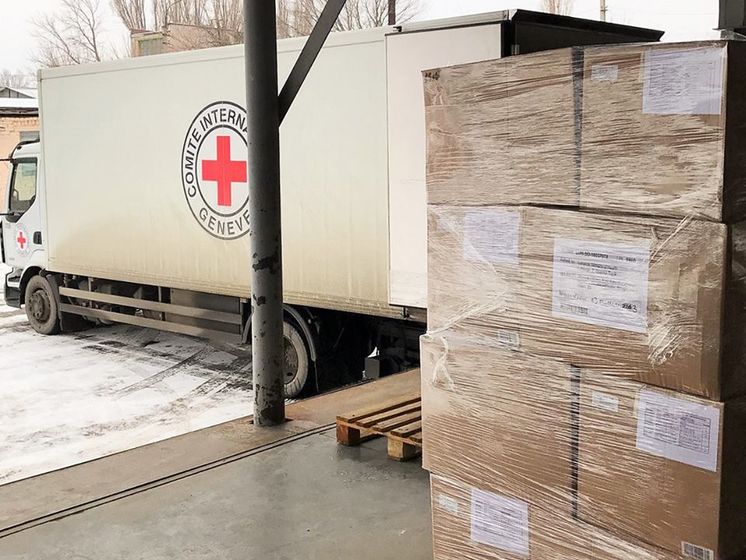 Червоний Хрест передав на окуповану територію Донбасу 190 тонн гумдопомоги