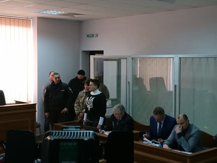 Савченко дозволили перебувати поза прозорим боксом у суді щодо обрання запобіжного заходу