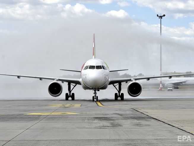 В Германии на три дня отложили рейс самолета из-за пьяного пилота