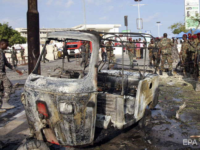У столиці Сомалі смертник підірвав автомобіль біля будівлі парламенту, загинуло три людини