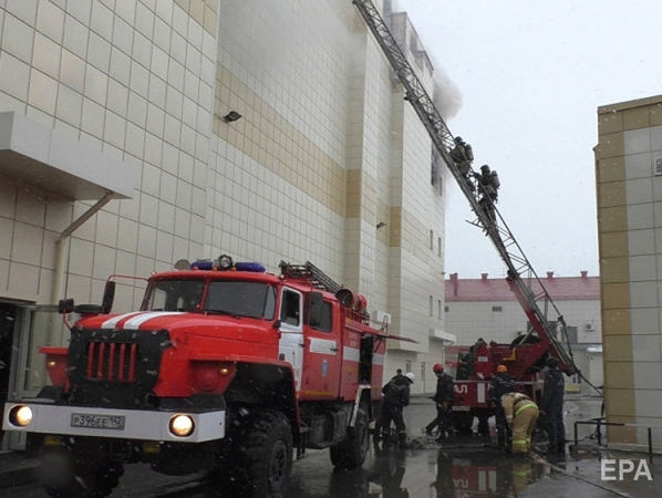Число жертв пожара в торговом центре в Кемерово возросло до 37 человек