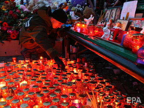 В Москве, Киеве, Донецке, Берлине и Стамбуле почтили память жертв пожара в Кемерово. Фоторепортаж