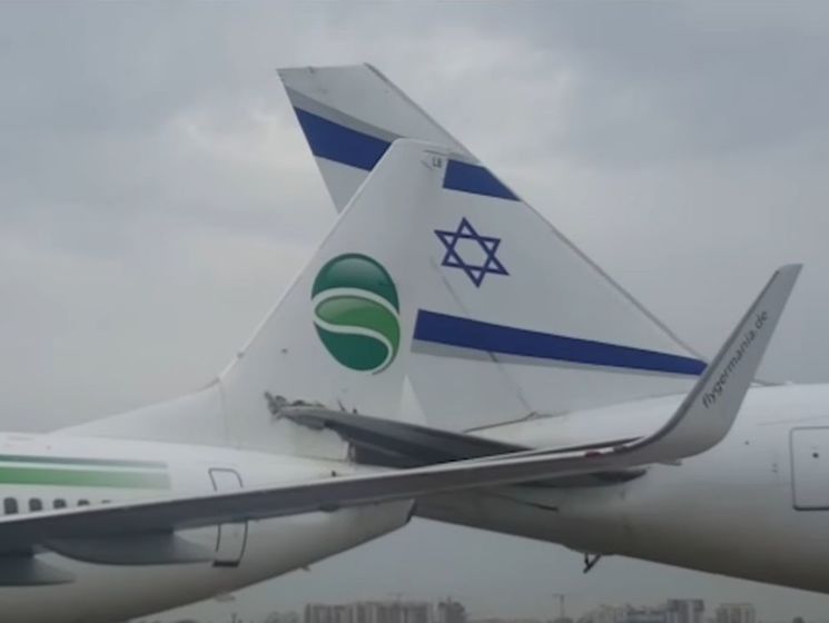 В Ізраїлі в аеропорту зіткнулися два Boeing. Відео