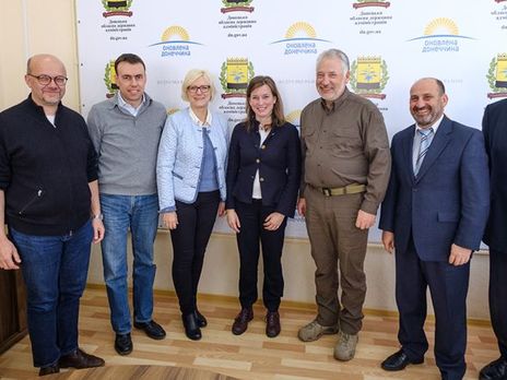 Жебривский обсудил с делегацией из Бундестага вопрос восстановления разрушенной инфраструктуры Донбасса