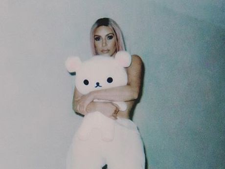 Кардашян обнародовала фото в купальнике