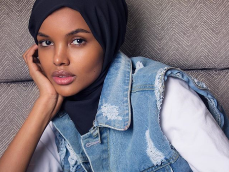 Фото модели в хиджабе разместили на обложке Vogue
