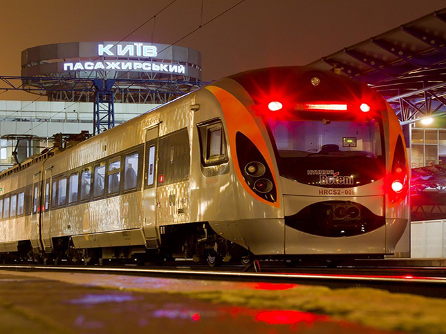 "Укрзалізниця" отложила запланированное повышение цен на билеты с 1 апреля