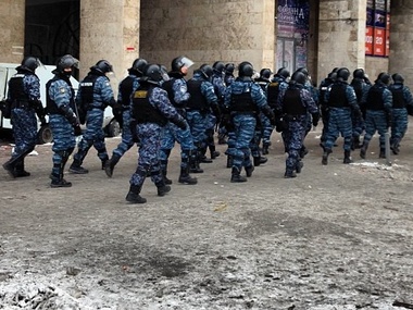 Активисты Евромайдана  сумели сдержать атаку силовиков в районе Михайловской