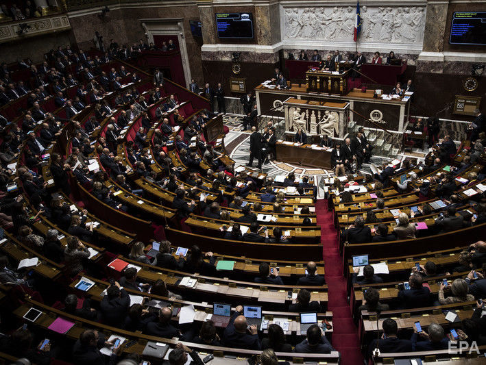 У Франції планують на третину скоротити кількість парламентаріїв