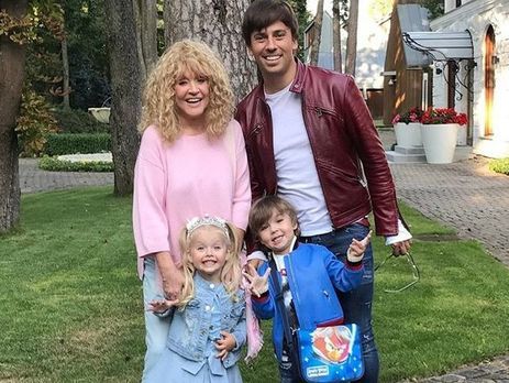 Адвокат Погосян предположил, что Пугачева, Галкин и их дети стали гражданами Кипра