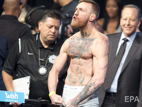 Поліція Нью-Йорка видала ордер на арешт бійця Макгрегора, який напав на автобус із російським спортсменом. Відео