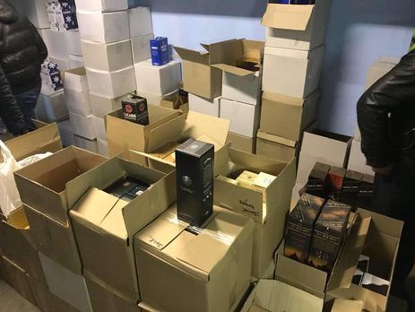 В Киеве разоблачили цех, который изготовлял поддельный 