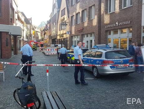 В Германии в толпу въехал автомобиль, есть погибшие