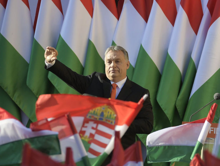 Премьер Венгрии Орбан заявил о победе своей партии на парламентских выборах