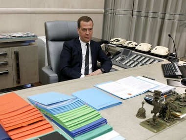 В день выборов в Украине Медведев посетит Крым