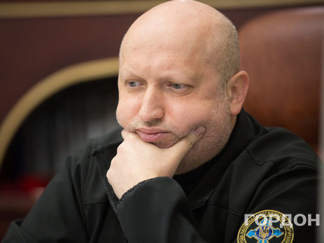 Турчинов: Понад 70% солдатів і офіцерів Збройних сил України, які перебували у Криму, зрадили свою країну і перейшли на бік агресора