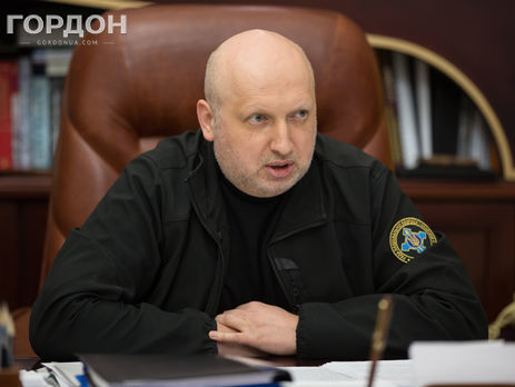 Турчинов сообщил, что с начала марта 2014 года украинская разведка начала докладывать о вторжении российских войск в Украину