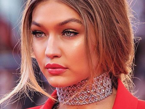 Джіджі Хадід із собакою позувала для Harper's Bazaar