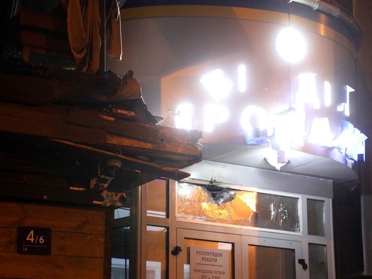 Будівлю "Київміськбуду" обстріляли з гранатомета