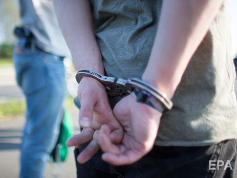 В Черкассах мужчина ранил троих полицейских в отделе полиции