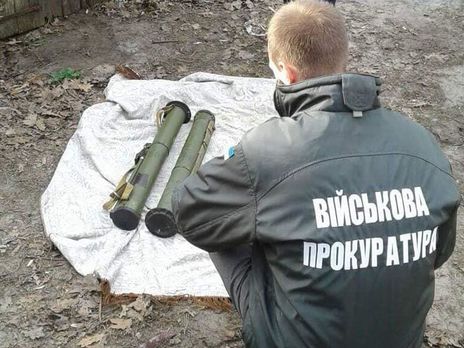 Військова прокуратура затримала контрактника ЗСУ, який продавав гранатомети