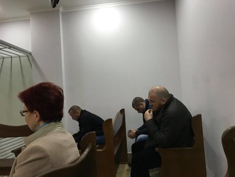 Справа про замах тітушок на активістів Євромайдану: обвинуваченим змінили запобіжний захід на нічний домашній арешт