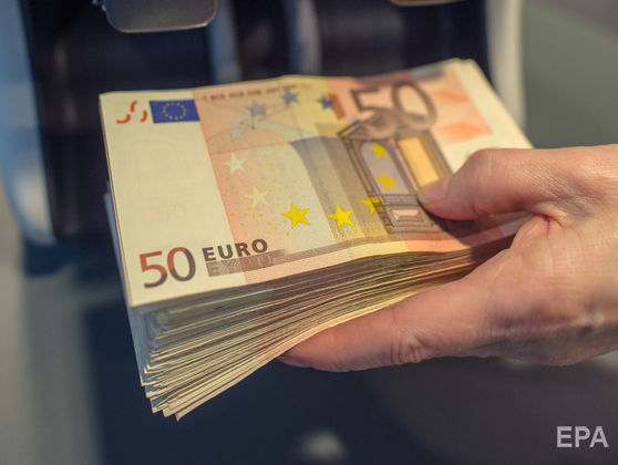 Курс гривні до євро впав до 32,39 грн/€