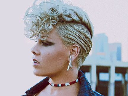 Pink названа самой красивой женщиной по версии People