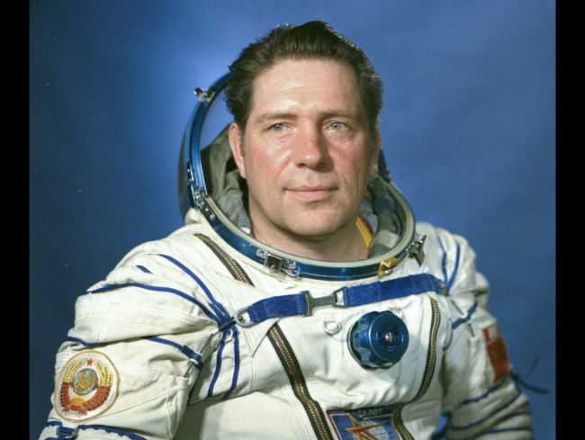 Помер радянський космонавт Ляхов, народжений в Україні