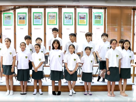 Таиландские школьники спели песню украинской группы 