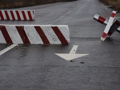У штабі АТО заявили, що бойовики обстріляли з танка околиці КПВВ 