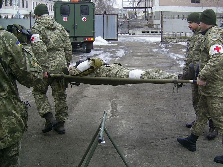 С начала суток на Донбассе ранения получили двое украинских военных – штаб АТО