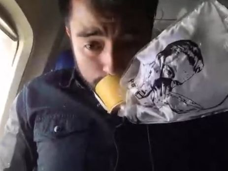 Американский блогер включил стрим из терпящего бедствие самолета