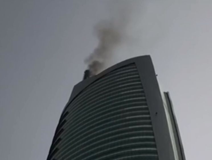 У Дубаї загорівся хмарочос