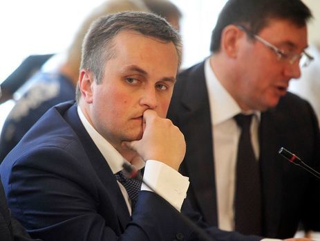 18 квітня Луценко заявляв, що у діях Холодницького не виявили підстав для притягнення до кримінальної відповідальності