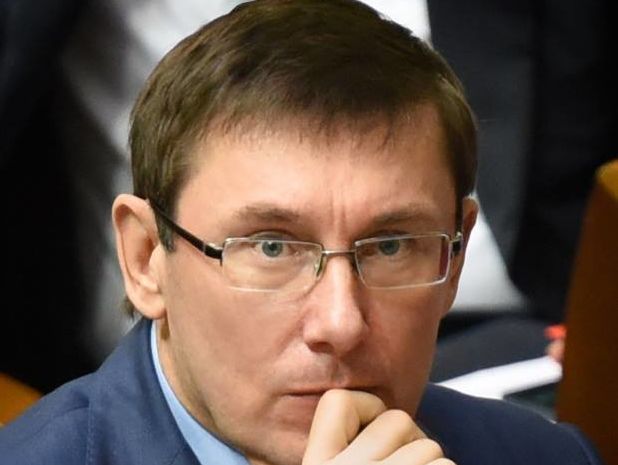 "Украинцев больше не интересуют проявления коррупции времен Януковича". Луценко произнес речь в Европарламенте на английском языке