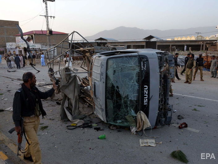 Атака смертников в Пакистане. Убиты шестеро полицейских