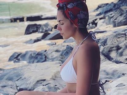 Полуголая Каменских рекламирует свой бренд