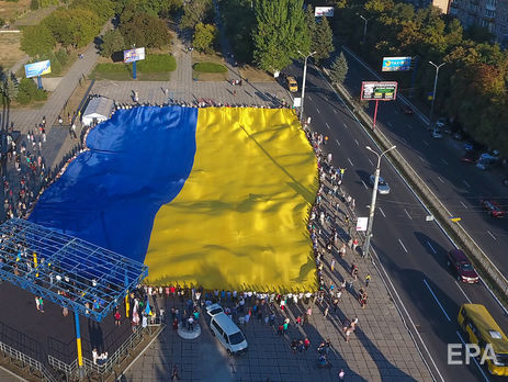 Больше всего от нового президента украинцы ожидают прекращения войны на Донбассе и усиления борьбы с коррупцией – опрос