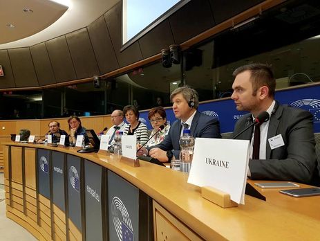 Данилюк принял участие в дискуссиях с евродепутатами и чиновниками Еврокомиссии в Брюсселе