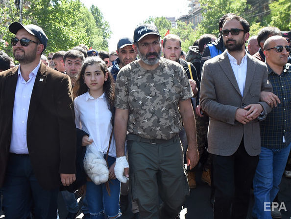 Лідер вірменських протестів Пашинян зустрівся з президентом Саркісяном