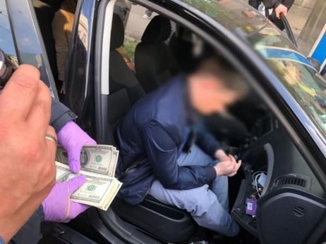 САП просит для пойманного на взятке сотрудника СБУ залог 8 млн грн