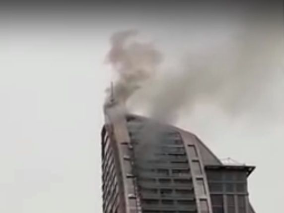 В Баку горит Trump Tower. Видео