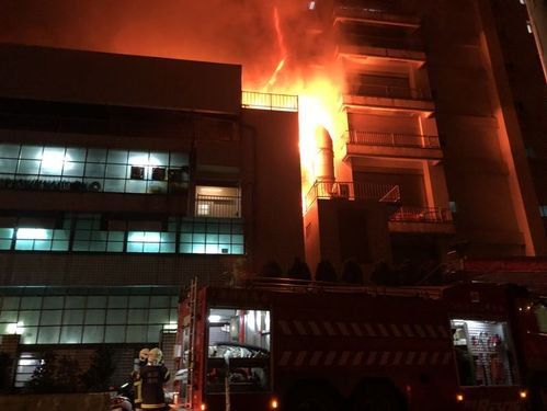 На Тайвані сталася пожежа на фабриці, загинули п'ятеро пожежників і двоє працівників