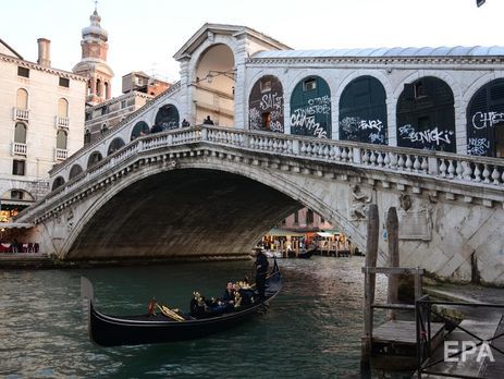 У Венеції встановили турнікети, щоб контролювати потоки туристів