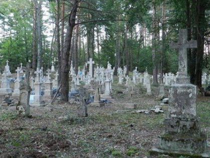 У Польщі напали на українців, які відновлювали греко-католицьке кладовище