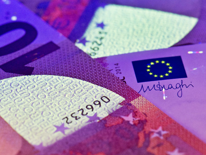 Гривня до євро подорожчала до 31,62 грн/€