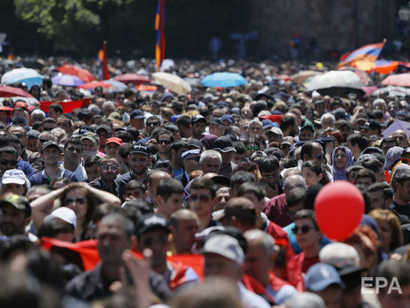 Протестующие блокируют транспортное движение в Ереване